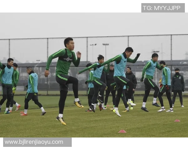 杭州足球队边路渗透战术解析与实践探讨