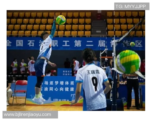 聚焦排球:探讨武汉排球队员个人能力与团队协作的关系 聚焦排球:探讨武汉排球队员个人能力与团队协作的关系