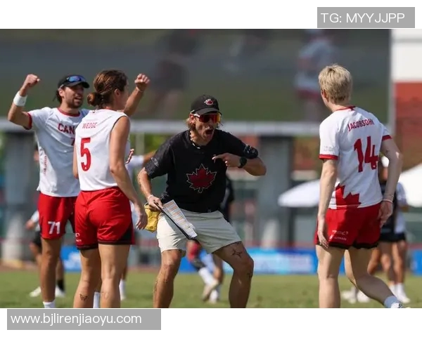 成都飞盘队在世界滑板锦标赛中的个人能力展现与团队协作分析 成都飞盘队在世界滑板锦标赛中的个人能力展现与团队协作分析