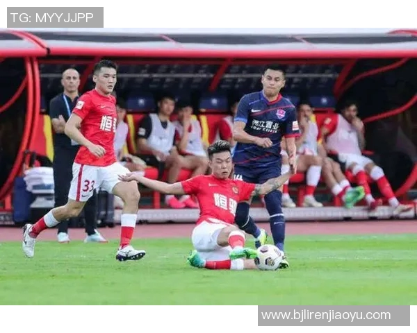 深圳篮球队与重庆篮球队赛后分析力量对比及战术探讨