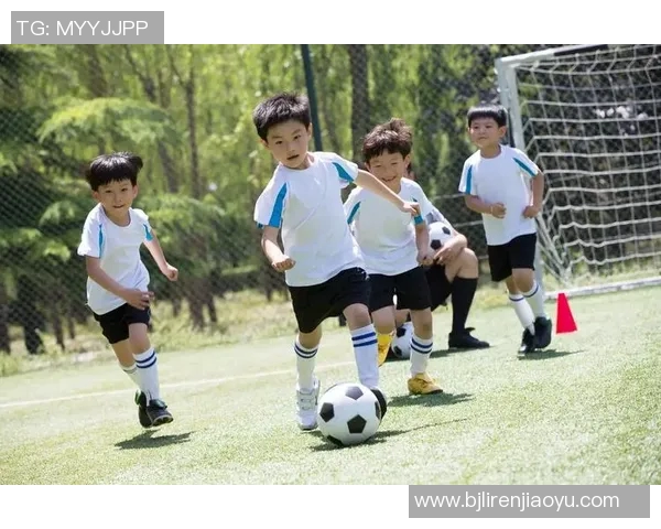 足球明星的孩子们是否继承了父母的天赋与梦想探讨他们的未来发展潜力 足球明星的孩子们是否继承了父母的天赋与梦想探讨他们的未来发展潜力