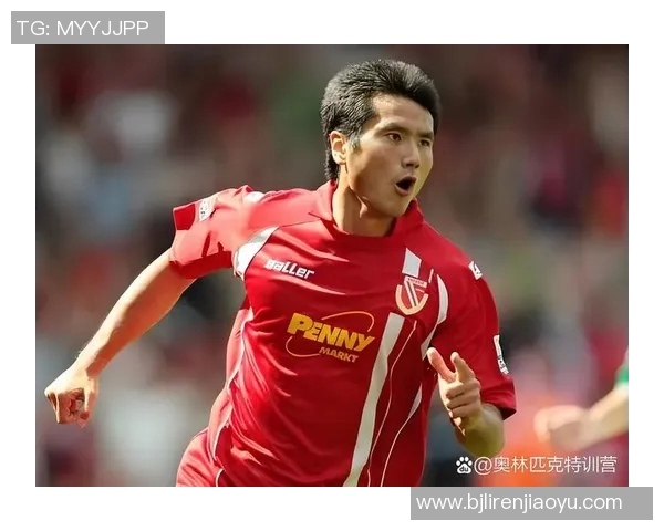 205厘米足球明星的传奇之路与他在绿茵场上的辉煌成就